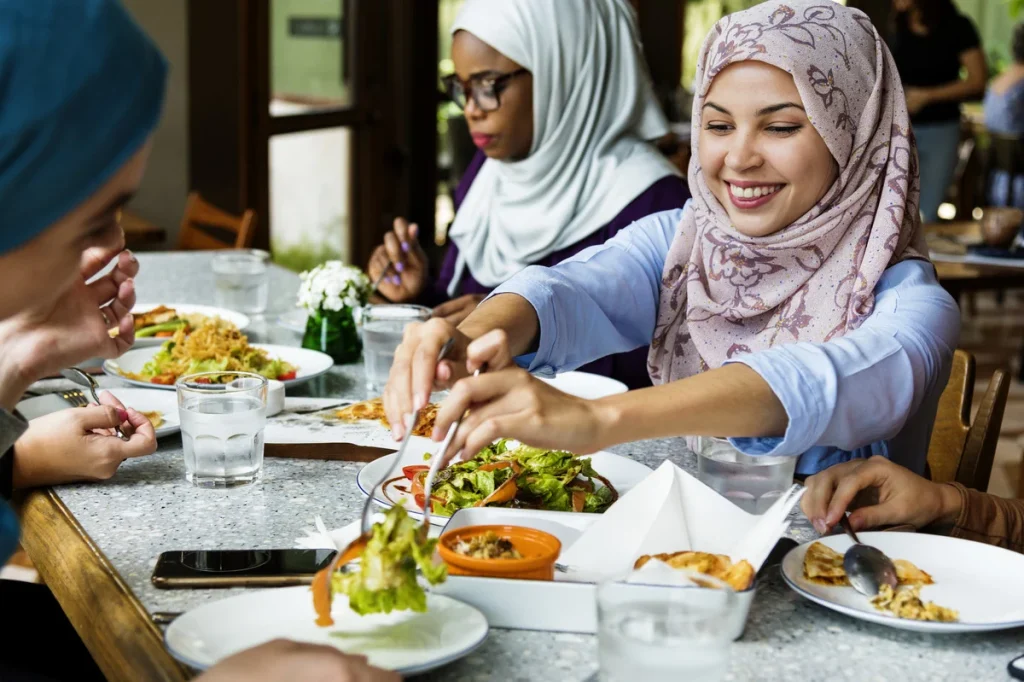 muslim women having their food provided from halal warehouse distributor 